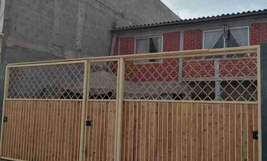 Vendo Casa completamente Sólida, en Av. Los Cóndores. 5dormitorios 3baños 2estacionamientos.