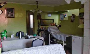 Vendo Casa completamente Sólida, en Av. Los Cóndores. 5dormitorios 3baños 2estacionamientos.