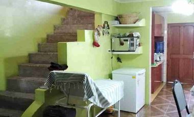 Vendo Casa completamente Sólida, en Av. Los Cóndores. 5dormitorios 3baños 2estacionamientos.