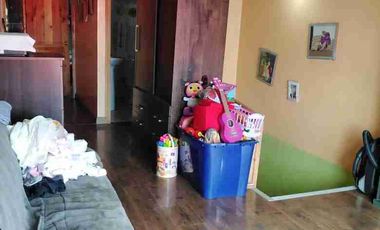 Vendo Casa completamente Sólida, en Av. Los Cóndores. 5dormitorios 3baños 2estacionamientos.