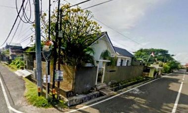 Rumah Cantik Semi Villa Disewakan, di Gatsu Barat, Denpasar Area