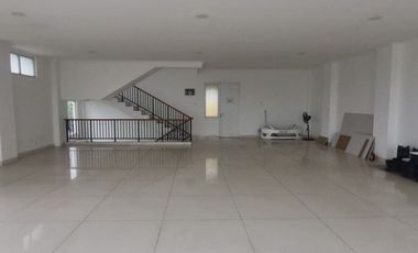 Dijual Cepat Ruko Hook Lokasi Strategis di Harapan Indah Bekasi