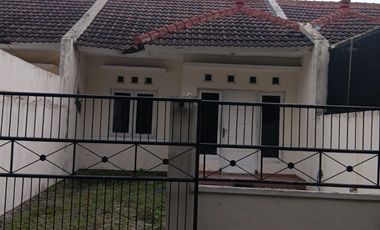 Rumah disewakan di RW 02, Semolowaru, Sukolilo, Surabaya, Jawa Timur