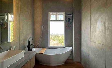 Jual Rumah Rasa Villa Dengan View Perbukitan di Tembalang