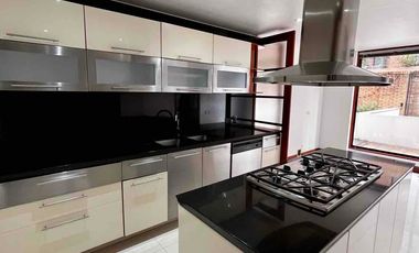 SE ARRIENDA APARTAMENTO EN CHICO RESERVADO CON BALCON Y TERRAZA