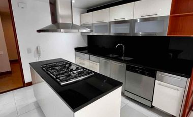 SE ARRIENDA APARTAMENTO EN CHICO RESERVADO CON BALCON Y TERRAZA