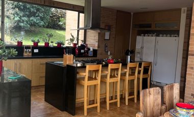 SE VENDE CASA EN YERBABONITA BOSQUE NATIVO