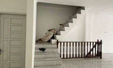 DIJUAL / DISEWAKAN RUKO 3 LANTAI PINGGIR JALAN MT. HARYONO WIKA DEPAN RS. HERMINA – HM