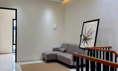 TURUN HARGA!! RUMAH BARU 2 LANTAI FASAD MODERN CONTEMPORER LOKASI SANGAT STRATEGIS DI NUSA LOKA BSD CITY (HRB193)