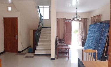 Rumah semi Villa 2 lantai Dijual, berada di Renon