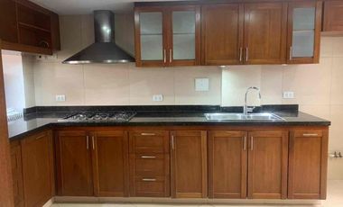 SE VENDE CASA PAR REMODELAR EN EL PASEO DE LOS BUGANVILES EN CHIA