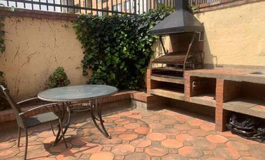 SE VENDE CASA PAR REMODELAR EN EL PASEO DE LOS BUGANVILES EN CHIA