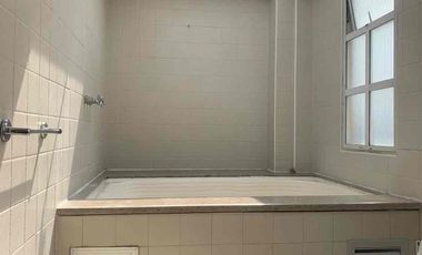 SE VENDE CASA PAR REMODELAR EN EL PASEO DE LOS BUGANVILES EN CHIA