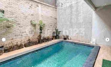 Disewa Rumah Jl. Karmel III Ada S. Pool Kebon Jeruk