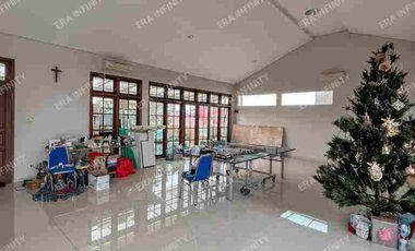 Disewa Rumah Jl. Karmel III Ada S. Pool Kebon Jeruk
