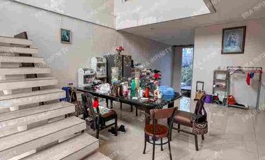 Disewa Rumah Jl. Karmel III Ada S. Pool Kebon Jeruk