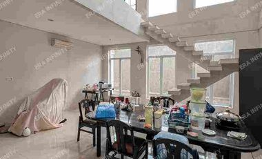 Disewa Rumah Jl. Karmel III Ada S. Pool Kebon Jeruk
