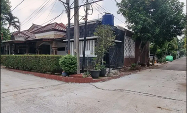 Dijual Rumah Hook Murah Cluster ada Kolam Renang Indoor