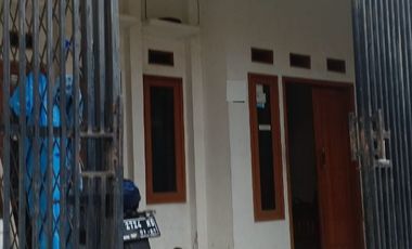 Dijual Rumah Dalam Komplek Permata Cimahi