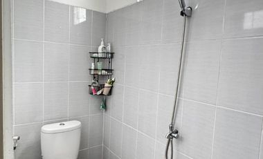 DIJUAL RUMAH ASRI 2 LANTAI 7 MENIT DARI PINTU TOL JORR