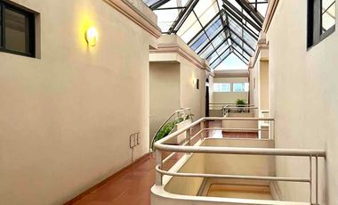 VENDO DEPARTAMENTO CERCA DE LA UEES 3 DORMITORIOS CON BAÑO, IDEAL PARA ESTUDIANTES