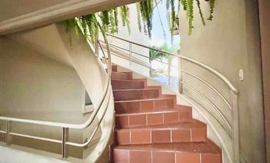 VENDO DEPARTAMENTO CERCA DE LA UEES 3 DORMITORIOS CON BAÑO, IDEAL PARA ESTUDIANTES