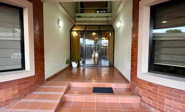 VENDO DEPARTAMENTO CERCA DE LA UEES 3 DORMITORIOS CON BAÑO, IDEAL PARA ESTUDIANTES