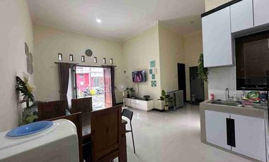 DIJUAL RUMAH CANTIK FULL FURNISH DALAM RINGROD BELAKANG KAMPUS UAD TAMAN BANGUNTAPAN