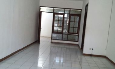 Disewakan Rumah di Jl. Kopo Permai