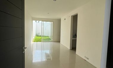 Rumah Minimalis di Dian Istana Cluster Oasia Include 3 AC Siap Huni