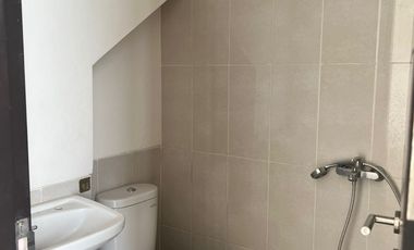 Rumah Minimalis di Dian Istana Cluster Oasia Include 3 AC Siap Huni