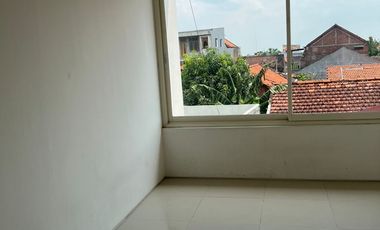 Rumah Minimalis di Dian Istana Cluster Oasia Include 3 AC Siap Huni