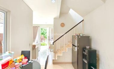 DIJUAL RUMAH CANTIK 2 LANTAI SIAP HUNI DI CLUSTER SAVIA BSD CITY (ENB271)