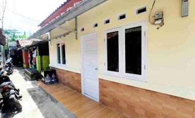 Rumah bagus jln belimbing jagakarsa jaksel 2 kmr 2,2jt/bln