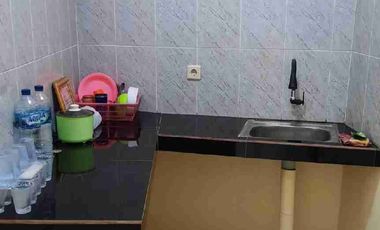 Rumah bagus jln belimbing jagakarsa jaksel 2 kmr 2,2jt/bln
