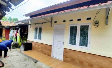 Rumah bagus jln belimbing jagakarsa jaksel 2 kmr 2,2jt/bln