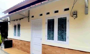 Rumah bagus jln belimbing jagakarsa jaksel 2 kmr 2,2jt/bln