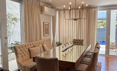 House and Lot For Sale in  Fort Bonifacio Residence.