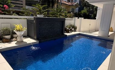 House and Lot For Sale in  Fort Bonifacio Residence.