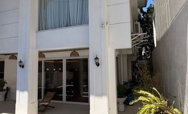 House and Lot For Sale in  Fort Bonifacio Residence.