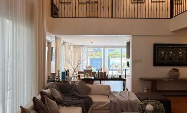 House and Lot For Sale in  Fort Bonifacio Residence.