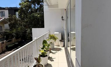 House and Lot For Sale in  Fort Bonifacio Residence.