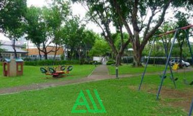 San Lorenzo Village Makati Duplexes for Sale