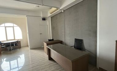 Ruko 4 Lantai Bintaro Persada Jakarta Selatan ada ruang rapat