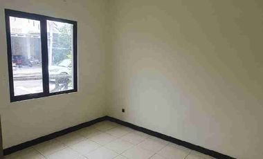 Di Sewakan Rumah bagus  1 lantai 2 kamar tidur di Green Ara Kota Harapan Indah