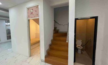 Disewakan Rumah Taman Surya