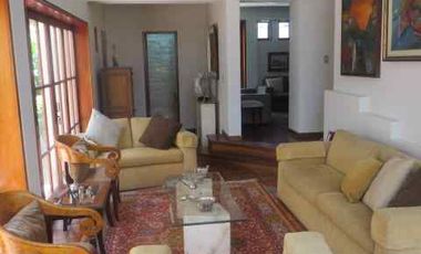 MODERNA CASA DE 5 HABIT EN VALLE HERMOSO, SURCO $ 595,000