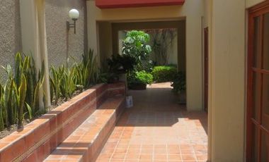 MODERNA CASA DE 5 HABIT EN VALLE HERMOSO, SURCO $ 595,000