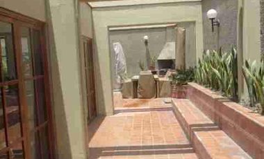 MODERNA CASA DE 5 HABIT EN VALLE HERMOSO, SURCO $ 595,000