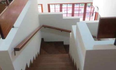 MODERNA CASA DE 5 HABIT EN VALLE HERMOSO, SURCO $ 595,000